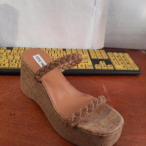 NEW ! Steve Madden Danya Wedge Heel Sandal Gold Glitter Size 8